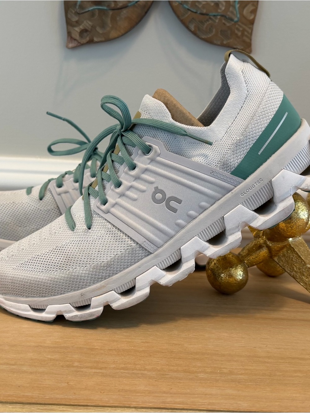 On Running Cloudswift 3 Men’s White with Teal Lace-Up Running Shoes